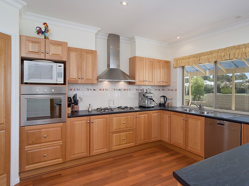 11 Pontiac Road, Mount Barker SA 5251