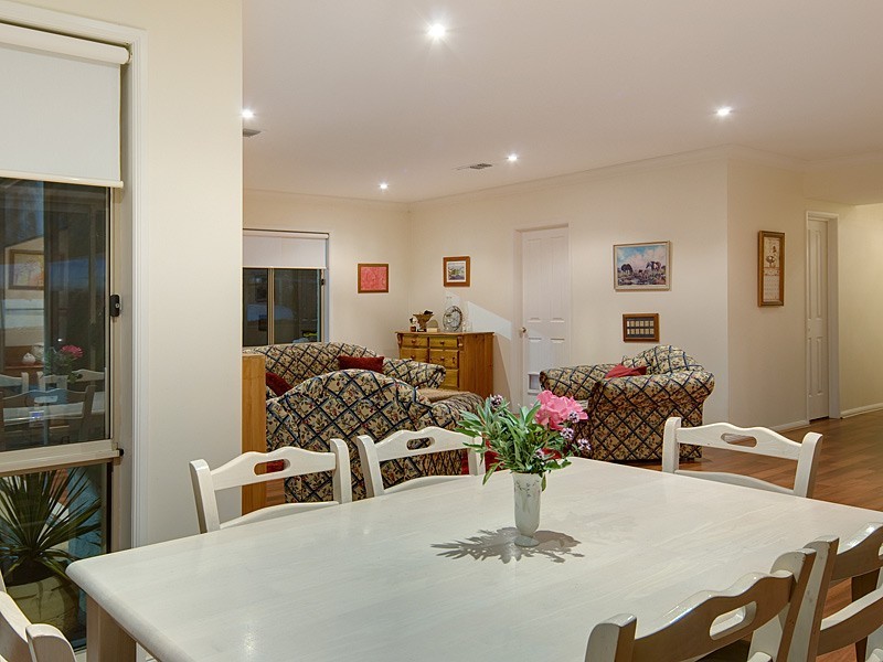 11 Pontiac Road, Mount Barker SA 5251