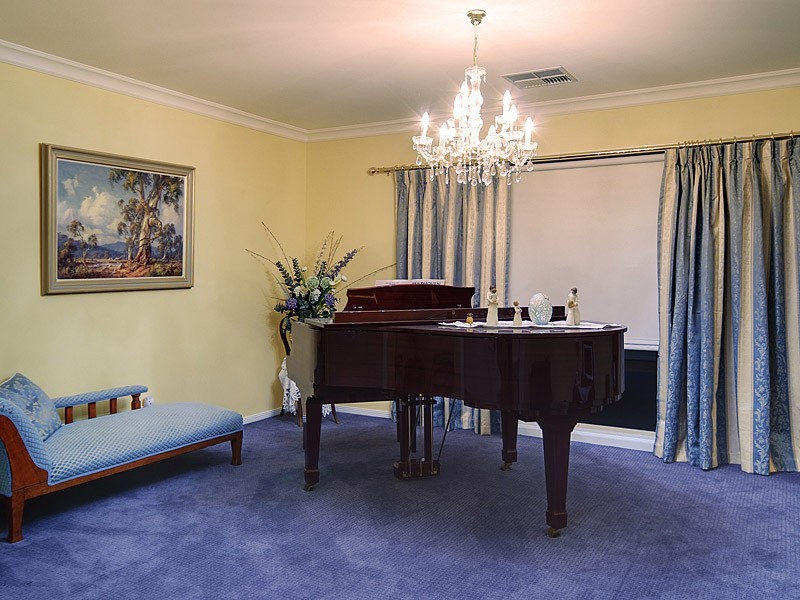 11 Pontiac Road, Mount Barker SA 5251