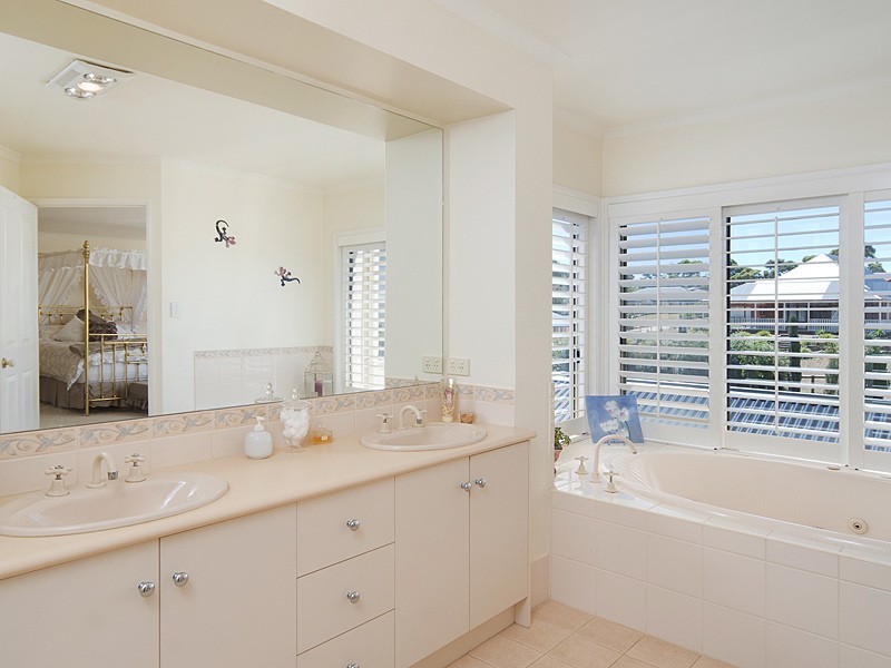 11 Pontiac Road, Mount Barker SA 5251