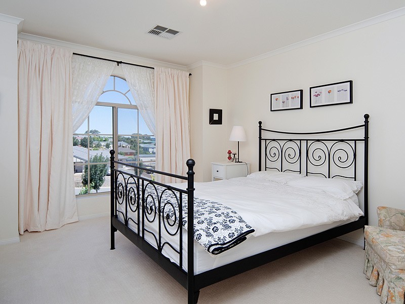 11 Pontiac Road, Mount Barker SA 5251
