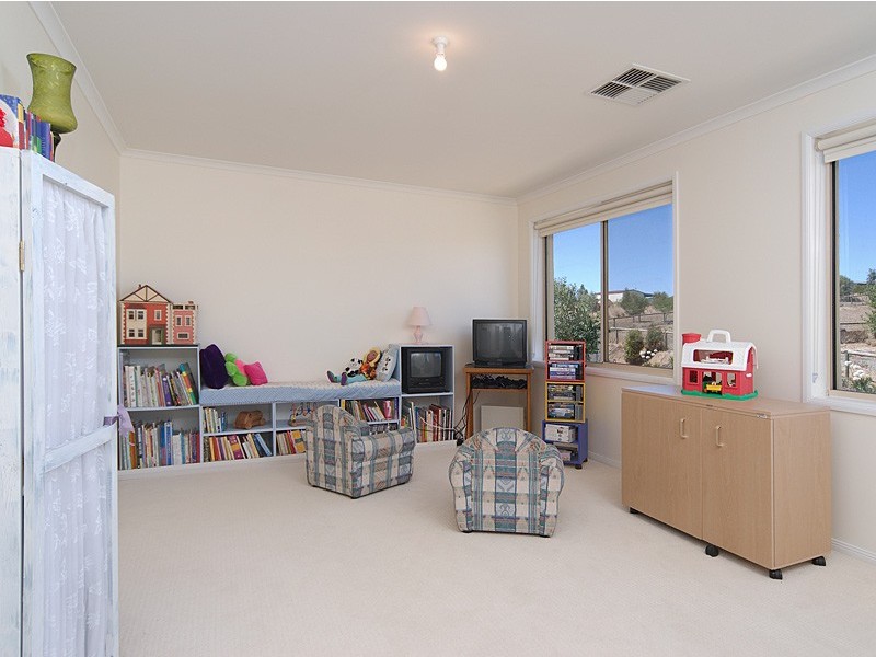 11 Pontiac Road, Mount Barker SA 5251