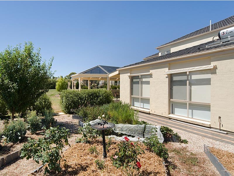 11 Pontiac Road, Mount Barker SA 5251