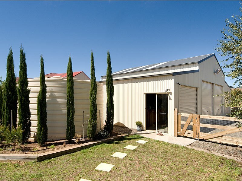 11 Pontiac Road, Mount Barker SA 5251
