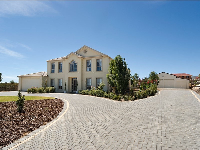 11 Pontiac Road, Mount Barker SA 5251
