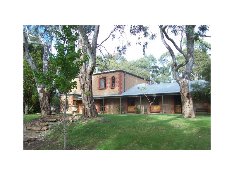 4 Pochin Street, Macclesfield SA 5153
