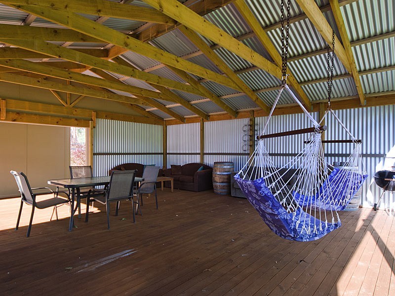 4  Nicol Road, Bull Creek SA 5157