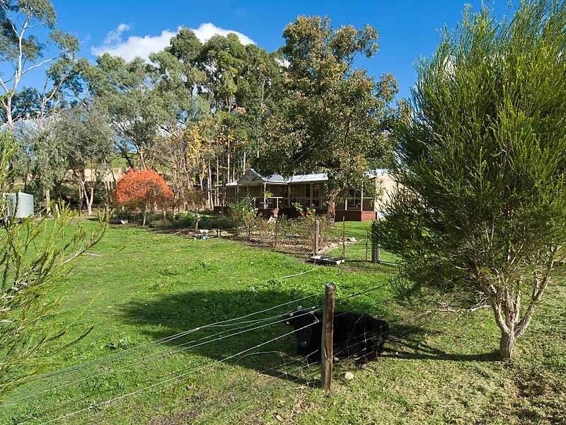 4  Nicol Road, Bull Creek SA 5157