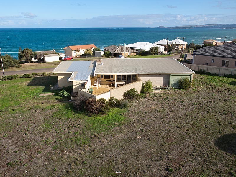 8 Battunga Avenue, Port Elliot SA 5212