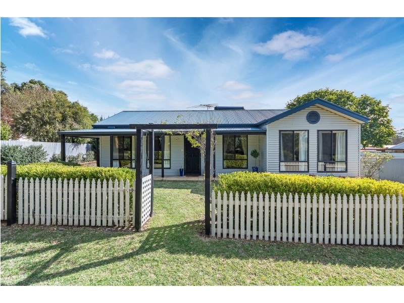 4A Pope Street, Mount Barker SA 5251