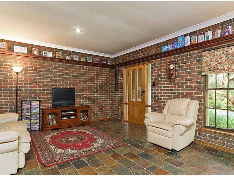 11 Allen Avenue, Mount Barker SA 5251