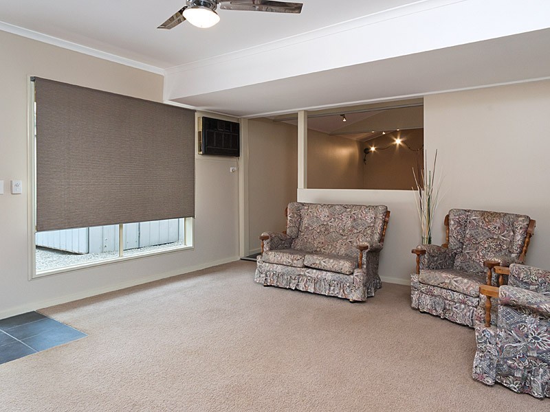 11 Baker Street, Callington SA 5254
