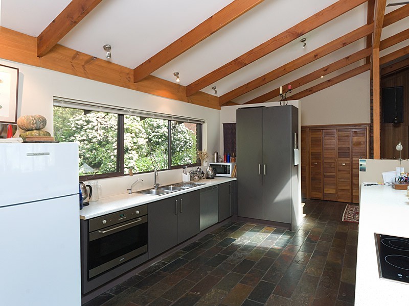 66 Emmett Road, Crafers West SA 5152