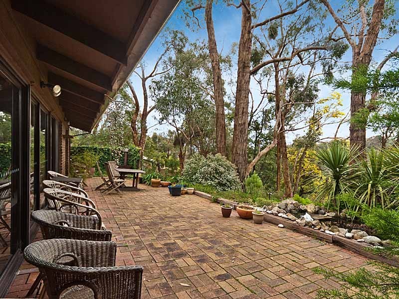 66 Emmett Road, Crafers West SA 5152