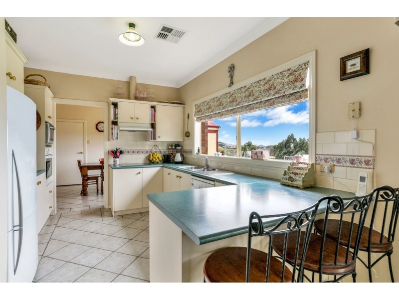 6 Dalmeny Drive, Mount Barker SA 5251