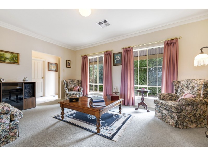 6 Dalmeny Drive, Mount Barker SA 5251