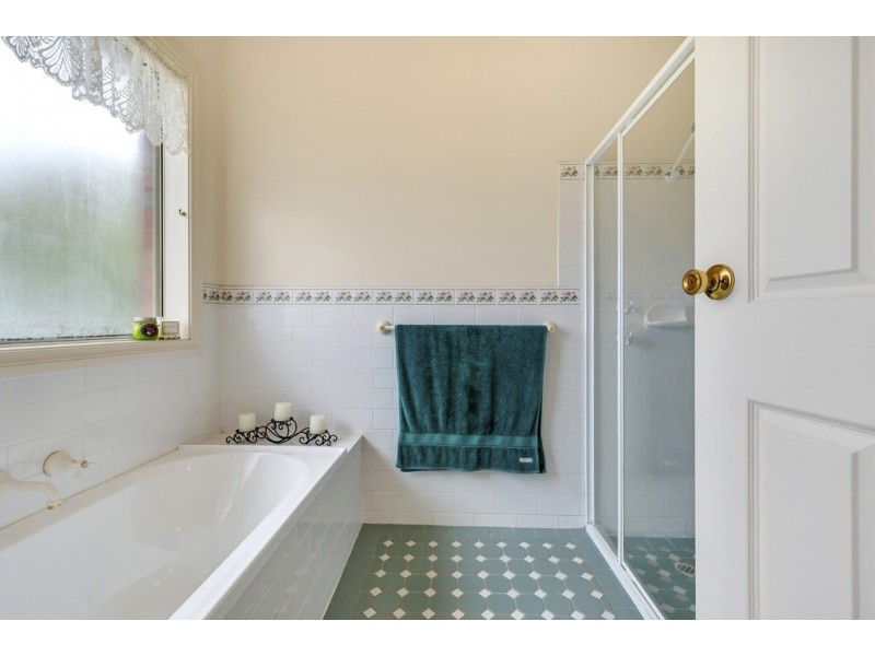 6 Dalmeny Drive, Mount Barker SA 5251