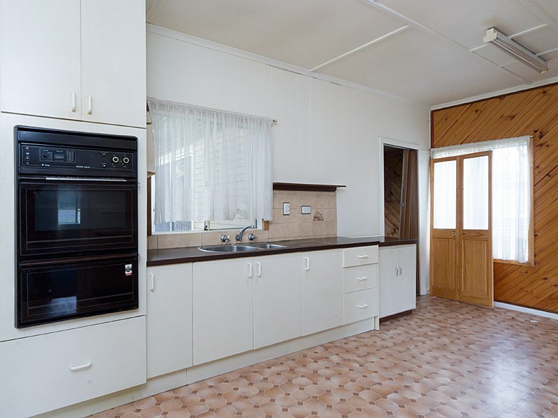 8 Hampden Road, Mount Barker SA 5251