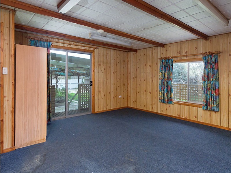 8 Hampden Road, Mount Barker SA 5251