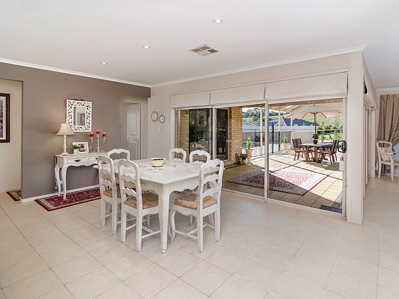 5 Barrow Court, Mount Barker SA 5251