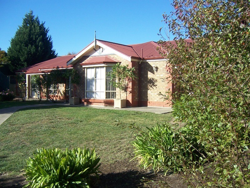 24 Dalmeny Drive, Mount Barker SA 5251