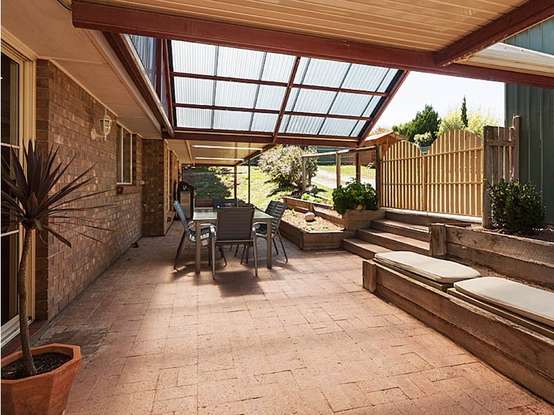 24 Dalmeny Drive, Mount Barker SA 5251