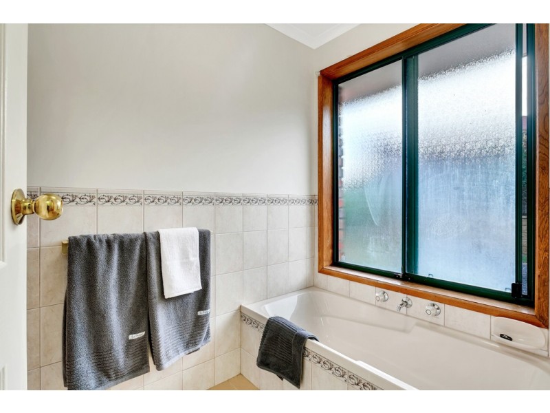 10 Wren Court, Mount Barker SA 5251