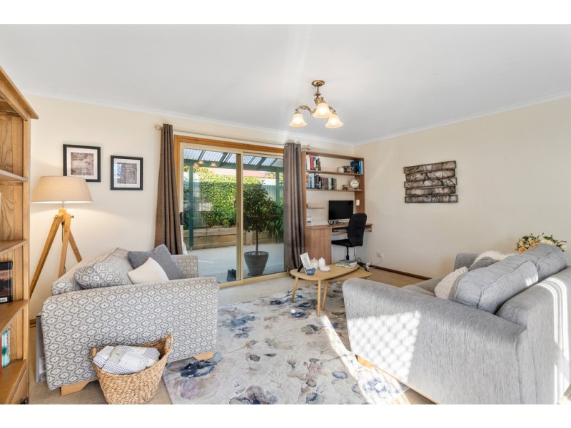 1/9A Victoria Road, Mount Barker SA 5251