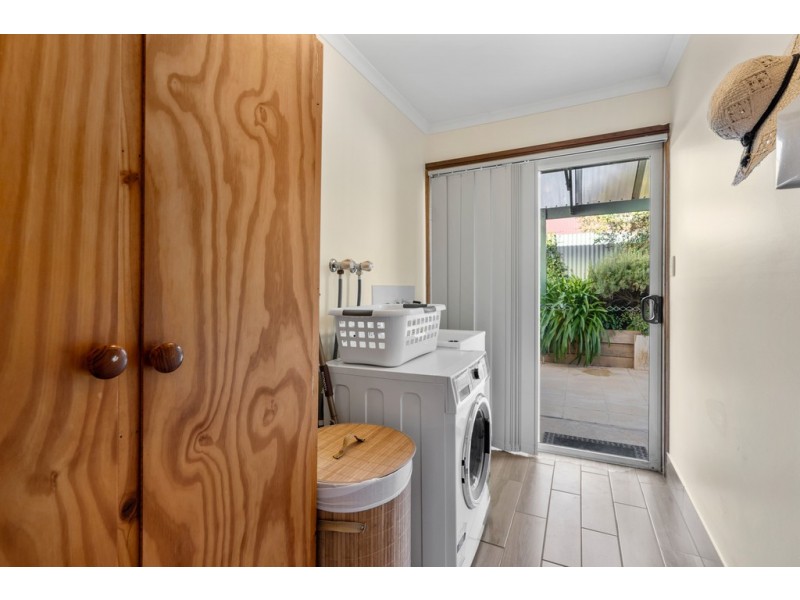 1/9A Victoria Road, Mount Barker SA 5251