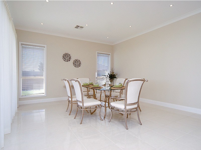 8 Greenfield Street, Mount Barker SA 5251