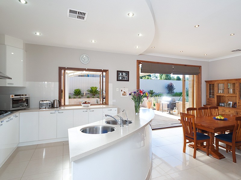 14 Pontiac Road, Mount Barker SA 5251
