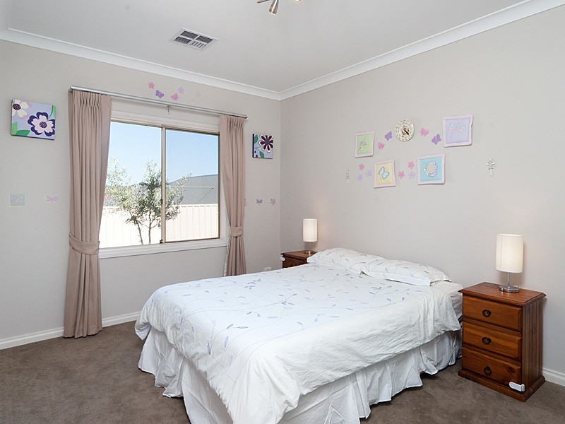 14 Pontiac Road, Mount Barker SA 5251