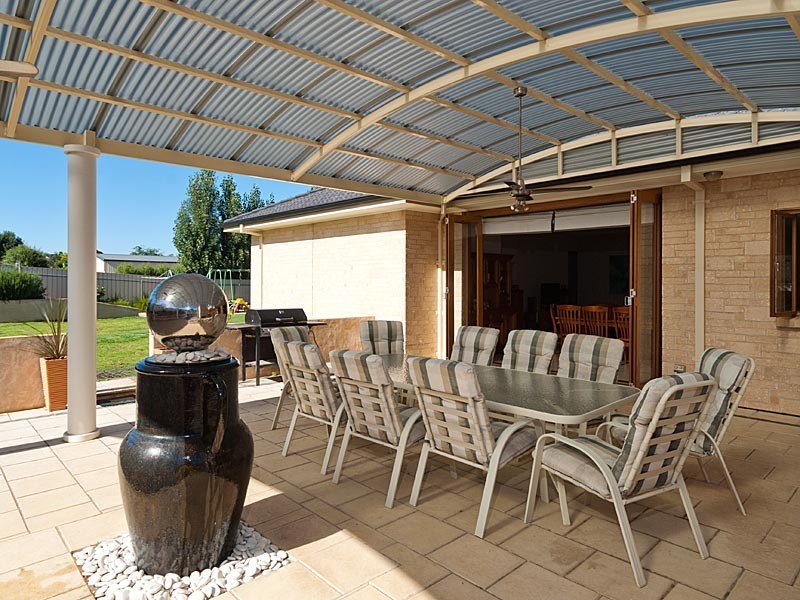 14 Pontiac Road, Mount Barker SA 5251