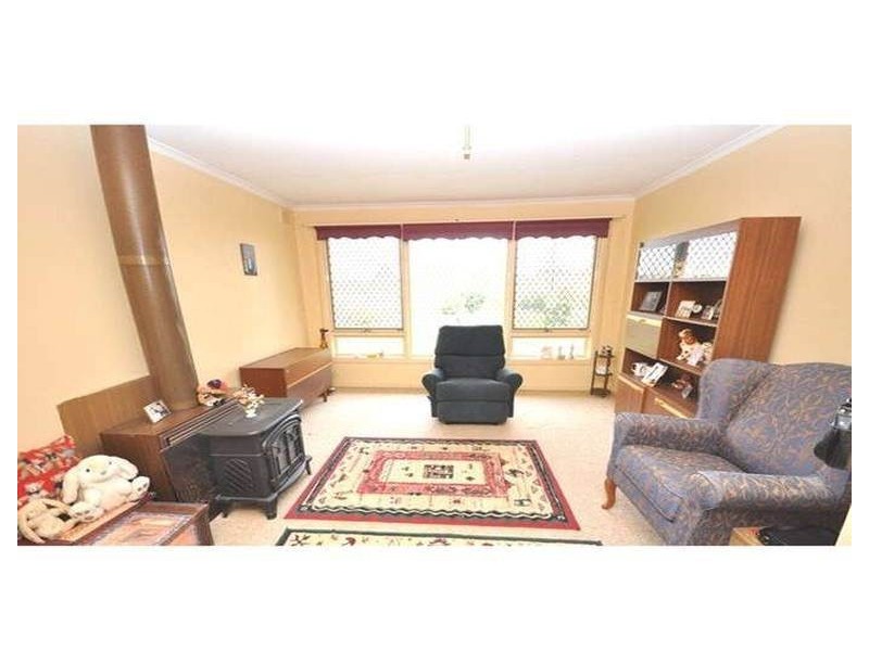 6 Dumas Street, Mount Barker SA 5251