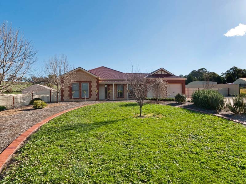 37 Waterford Avenue, Mount Barker SA 5251