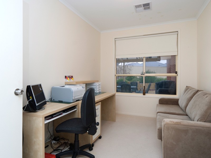 37 Waterford Avenue, Mount Barker SA 5251
