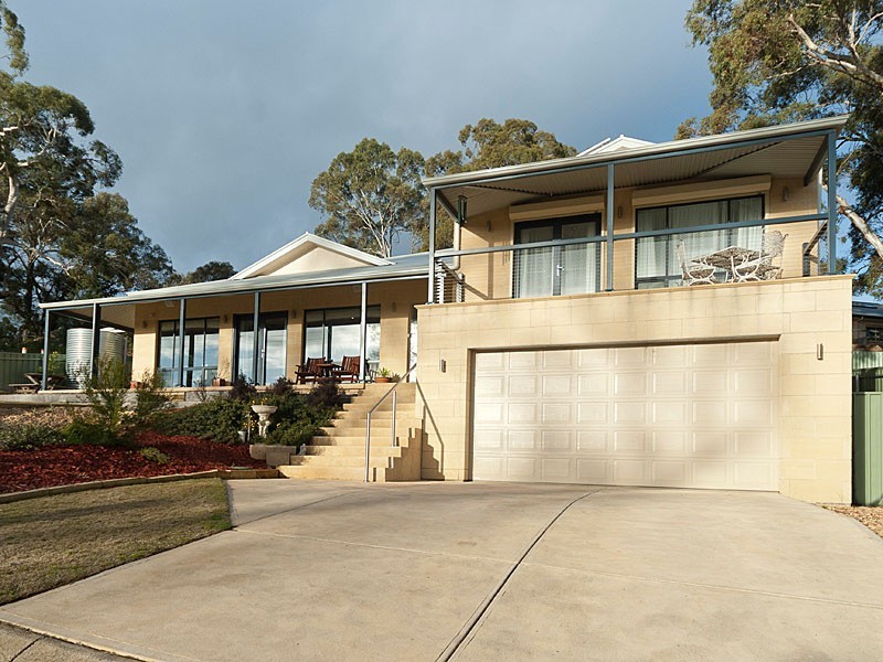 94 Onkaparinga Valley Road, Woodside SA 5244