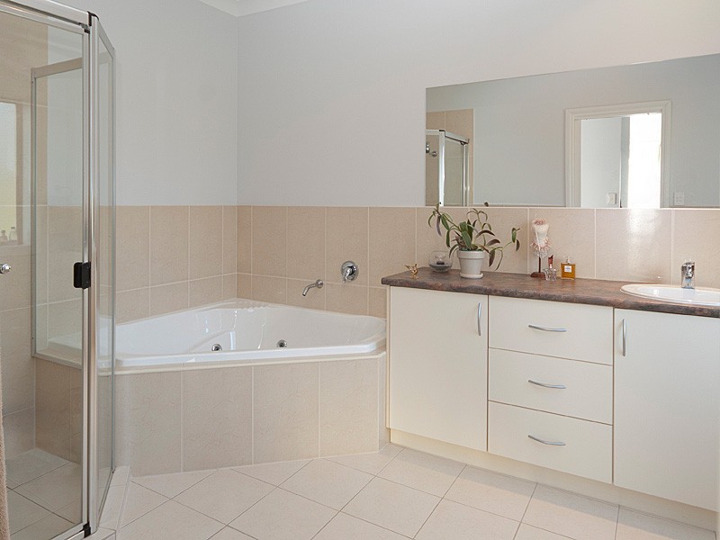 94 Onkaparinga Valley Road, Woodside SA 5244