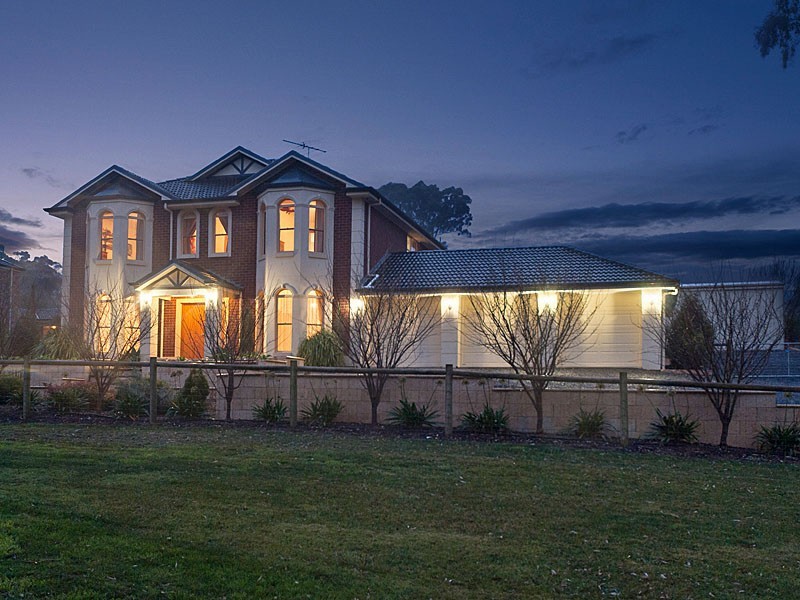 9 Fairfield Road, Mount Barker SA 5251