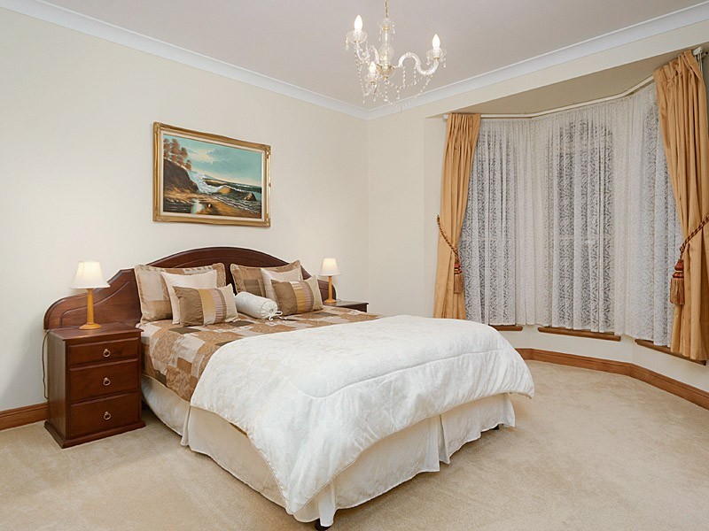 9 Fairfield Road, Mount Barker SA 5251