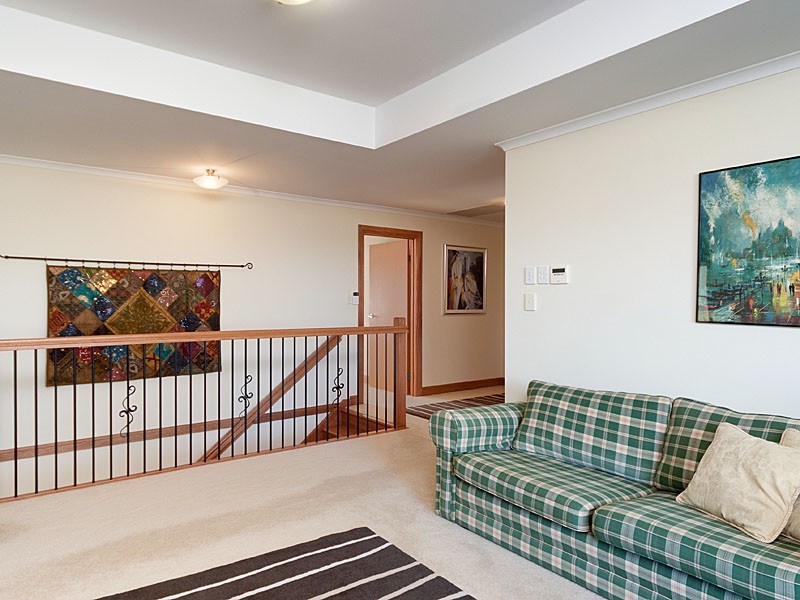 9 Fairfield Road, Mount Barker SA 5251