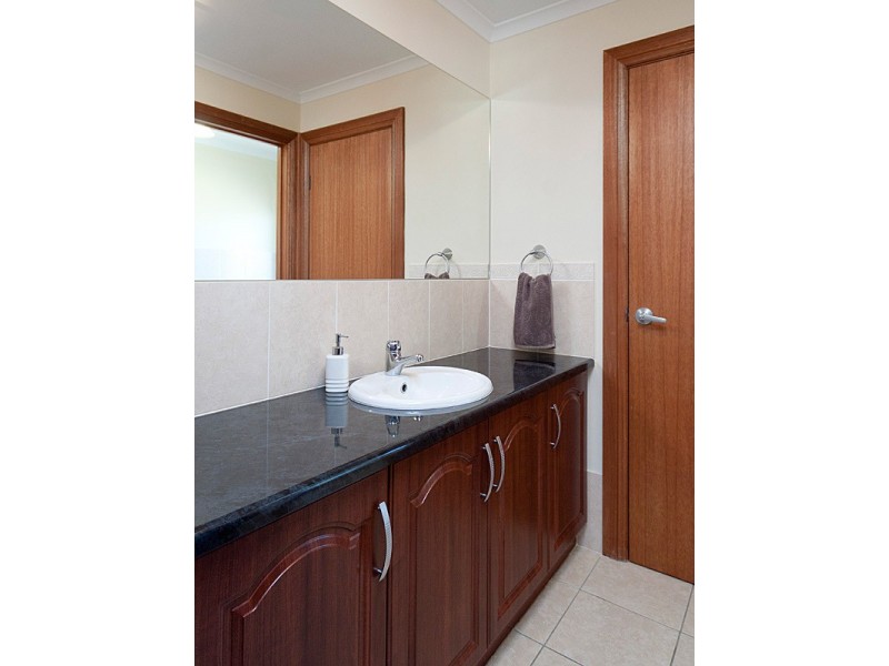 9 Fairfield Road, Mount Barker SA 5251