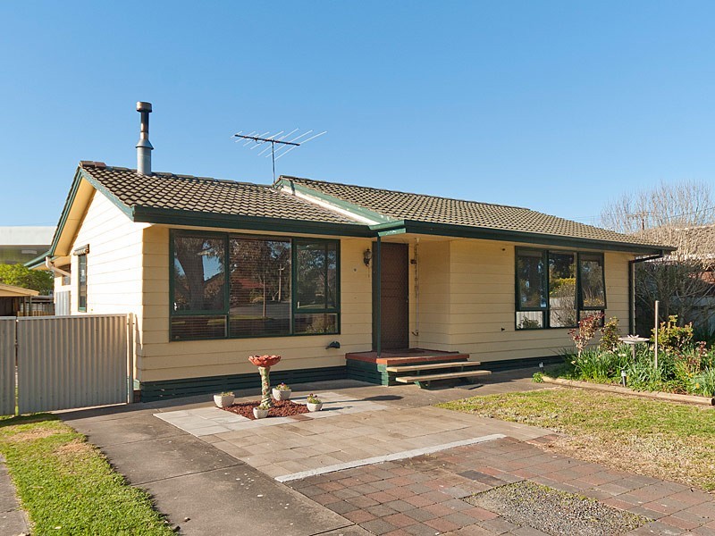 9 Cedar Grove, Mount Barker SA 5251