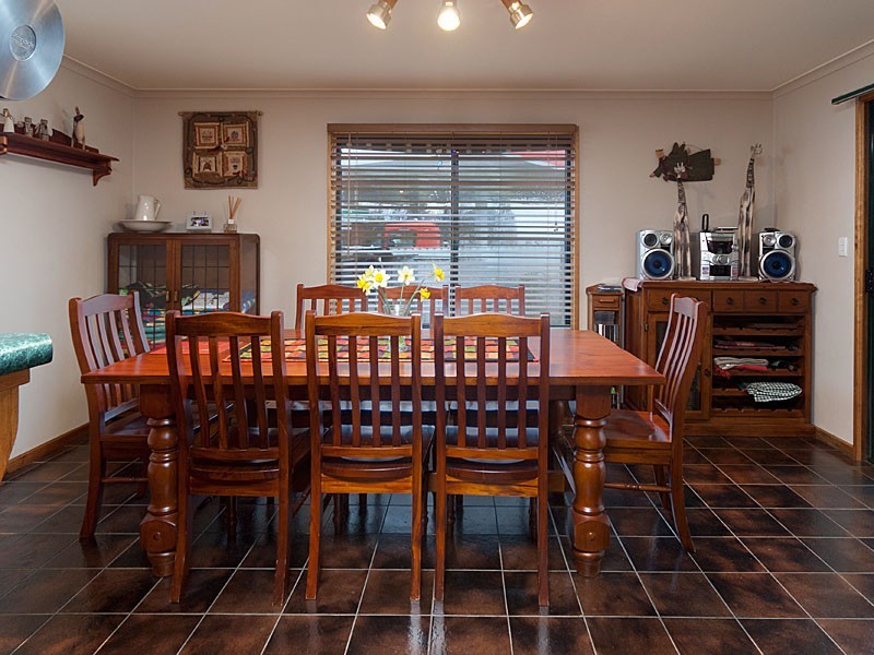 9 Cedar Grove, Mount Barker SA 5251