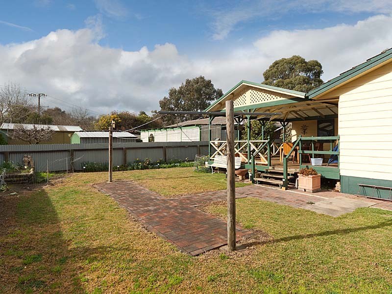 9 Cedar Grove, Mount Barker SA 5251