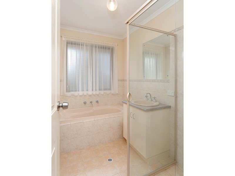 12 Scarborough Way, Mount Barker SA 5251