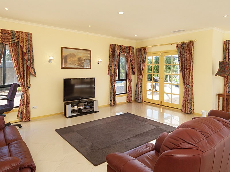 30 Duncan Crescent, Mount Barker SA 5251