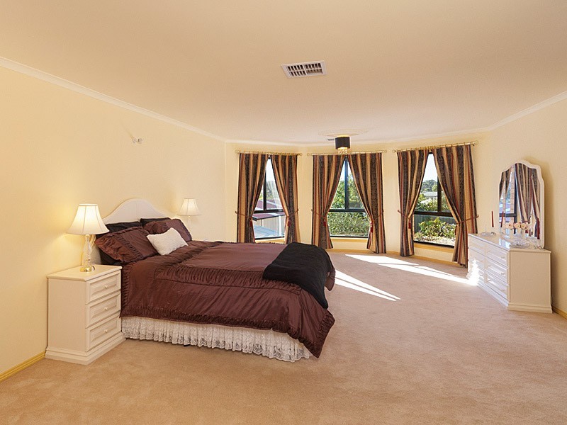 30 Duncan Crescent, Mount Barker SA 5251