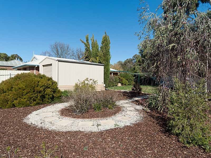12 Douglas Drive, Mount Barker SA 5251