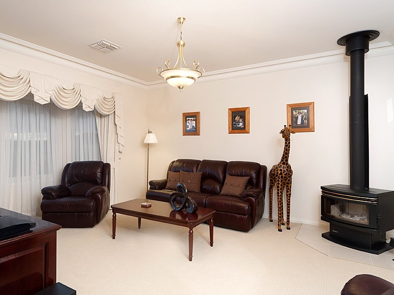 20  Pontiac Road, Mount Barker SA 5251